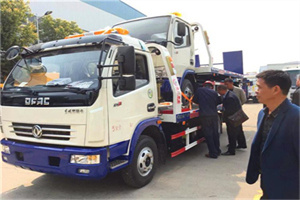 江津汽车道路救援拖车价格